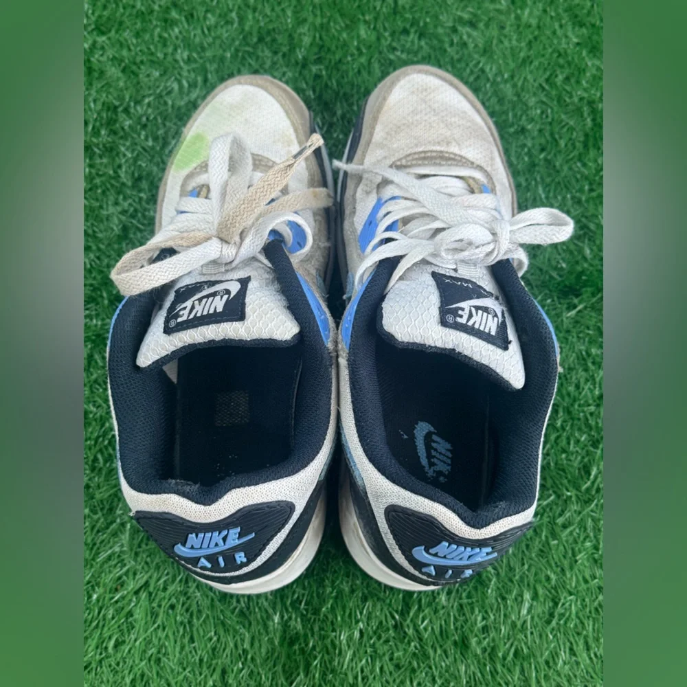 Nike good preowned